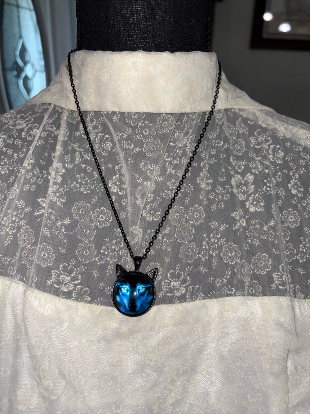 Blue wolf Face Pendant Necklace - Black Chain